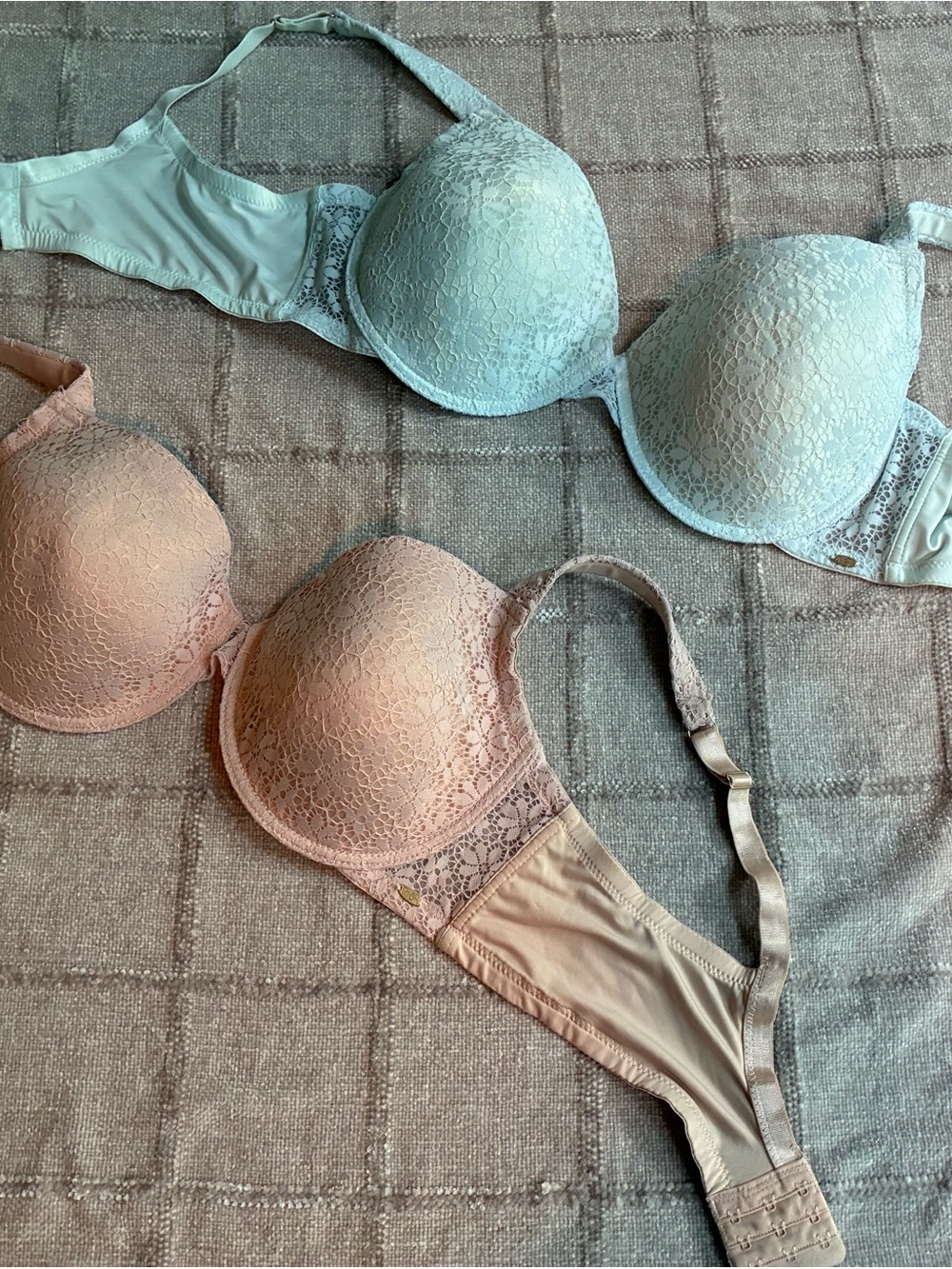 Jessica Simpson Lace Push-Up Bras in Mint and Blush